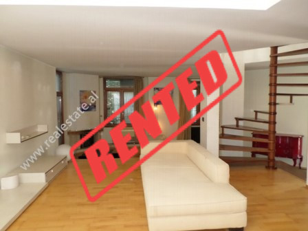 Apartament 3+1 me qera prane rruges Liman Kaba ne Tirane
Ndodhet ne katin e 3-te dhe te 4-te te n Apartament 3+1 me qera prane rruges Liman Kaba ne Tirane
Ndodhet ne katin e 3-te dhe te 4-te te n
