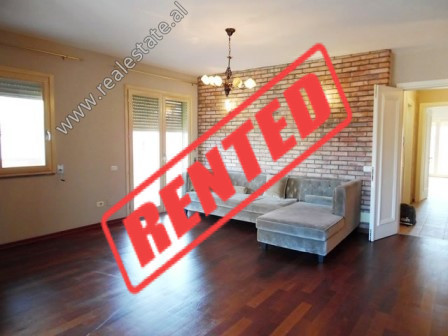 Apartament dupleks me qera ne rrugen Milto Tutulani ne Tirane.

Apartament ndodhet ne katin katert