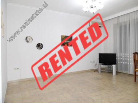 Apartment 1+1 me qera ne rrugen Sami Frasheri ne Tirane.

Ndodhet ne katin 5-te te nje pallati te 