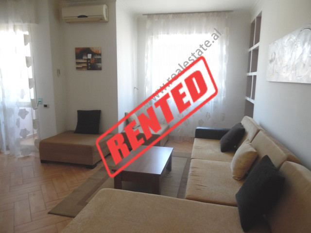 Apartament 1+1 me qera prane spitalit gjerman ne Tirane.

Ndodhet ne katin e 5-te te nje pallati t