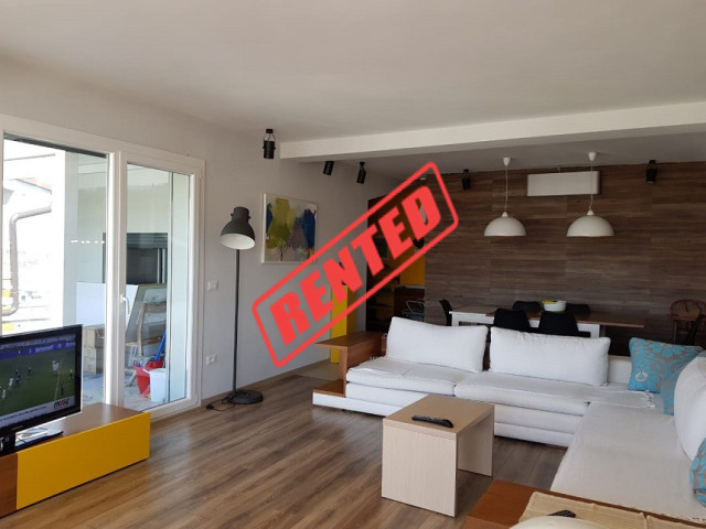 Apartament me qera ne nje nga rezidencat me te preferuara ne zonen e Lundres, ne Long Hill Residence