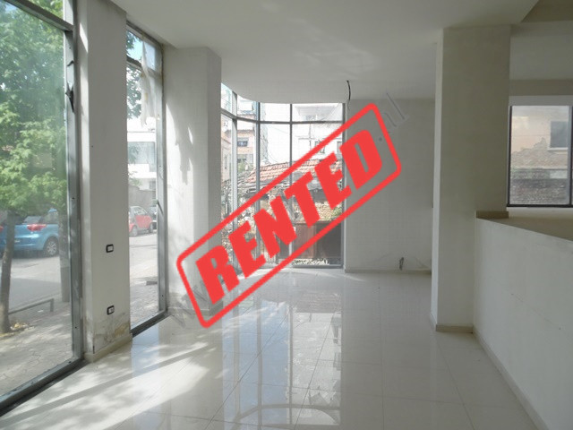 Store space for rent in Mujo Ulqinako street in Tirana, Albania.
It is located on the ground floor 