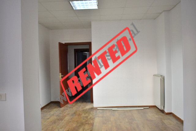 Office ambiance for rent in Brigada VIII Street in Tirana, Albania.
It is located on the second flo