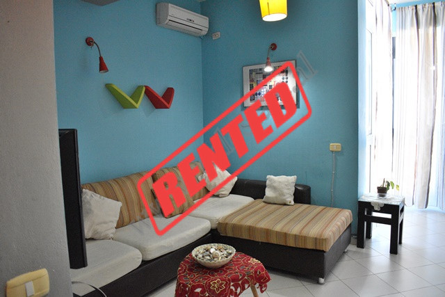 Apartament 1+1 me qira ne rrugen&nbsp;Babe Rexha ne Tirane.
Gjendet ne katin e 11 te nje pallati te