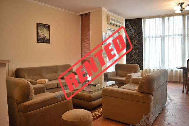 Apartament 2+1 me qera te Stadiumi Dinamo ne Tirane.

Apartamenti ndodhet ne katin e IV-rt te nje 