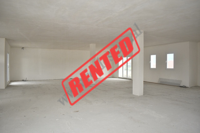 Storehouse for rent in Ibrahim Shalqizi street in Tirana, Albania.
It is placed on the 3rd floor of