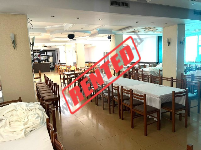 Ambient tregtar me qira ne rrugen Gazmend Zajmi shume prane rruges Don Bosko dhe Kompleksit Fiori Di