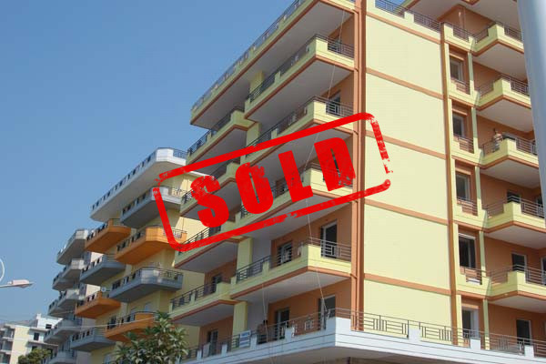 On the ground floor of a 5+1 story building in Saranda, we have a 150m2 store for Sale.

Details:
