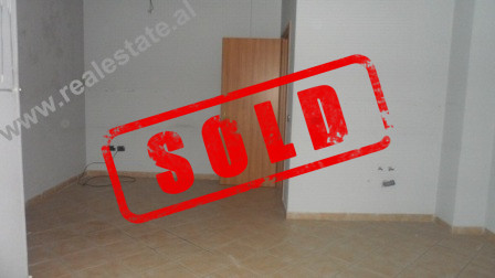 Apartament 1+1 ne shitje prane Prokurorise se Pergjithshme ne Tirane.

Apartamenti ndodhet ne nje 
