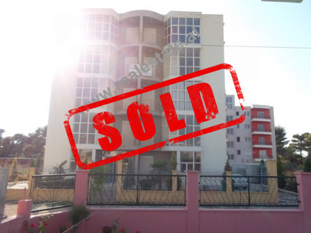 Five storey building for sale in Mali i Robit area in Durres.

This property was built in 2006 wit