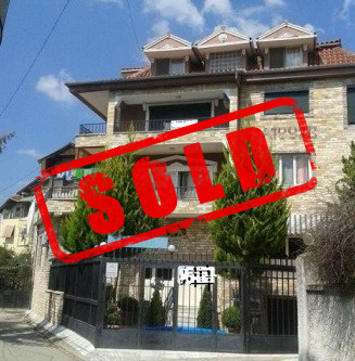 Villa for sale near Elbasani Street in Tirana.
The house is located in well known area, quite one f