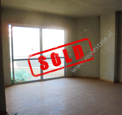 Apartment for sale close to Fresku area in Tirana.
It is situated on the 2-nd floor of a 5-storey b