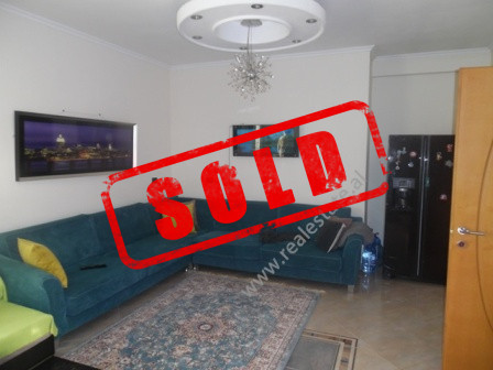 Apartament 3+1 per shitje ne rrugen Gjon Buzuku ne Tirane.

Apartamenti ndodhet ne katin e 7-te te