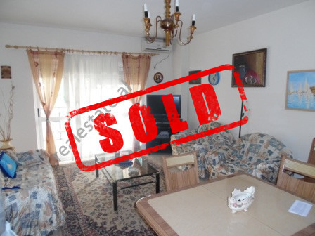 Apartament per shitje ne rrugen Myslym Shyri.

Apartamenti ndofhet ne katin e &nbsp;3-te te nje pa