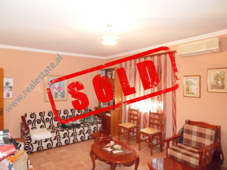 Apartament 2+1 per shitje ne rrugen Prokop Myzeqari ne Tirane.

Banesa ndodhet ne katin e 1-re te 