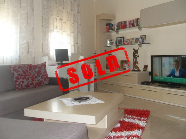 Apartment for sale in Elbasan near Onufri School.

Positioned on the 4th floor of a new building.