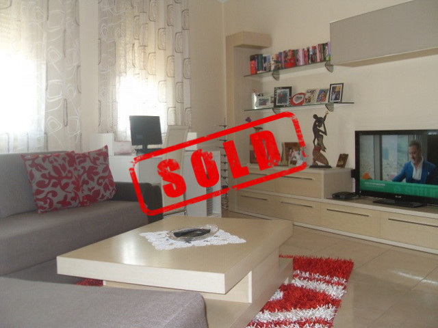 Apartment for sale in Elbasan near Onufri School.

Positioned on the 4th floor of a new building.
