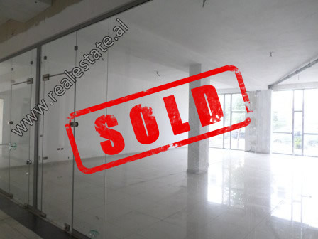 Store for sale in Paskuqan area in Tirana.

The surface of the inner space is 100 m2. It is an ope