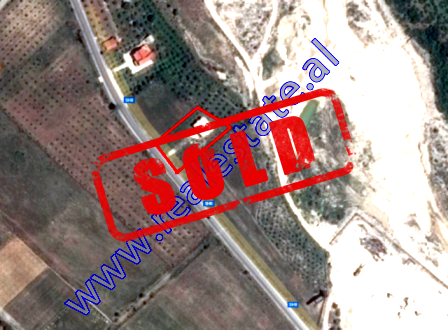 Land for sale in Dukat i Ri in Vlora.&nbsp;

A new house is built in the land that has a surface o