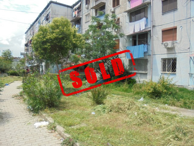 Apartament 1+1 per shitje ne zonen e Kamzes, prane shkolles Ibrahim Rugova ne Tirane.

Ndodhet ne 