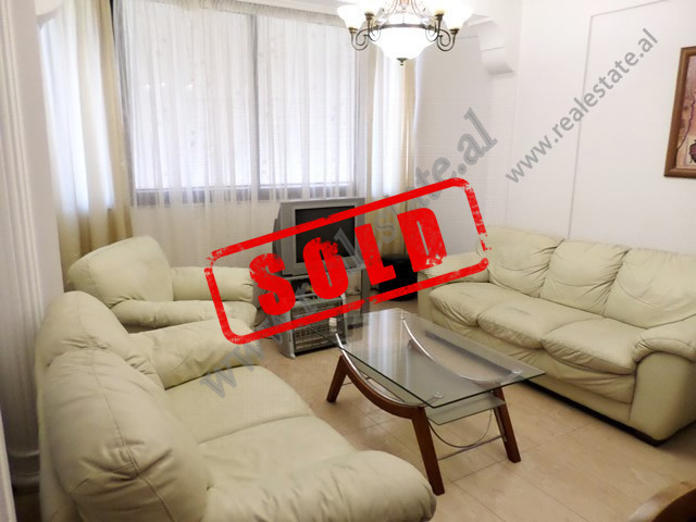 Apartament 2+1 per shitje ne rrugen Him Kolli ne Tirane.

Ndodhet ne katin e 9-te te nje pallati t