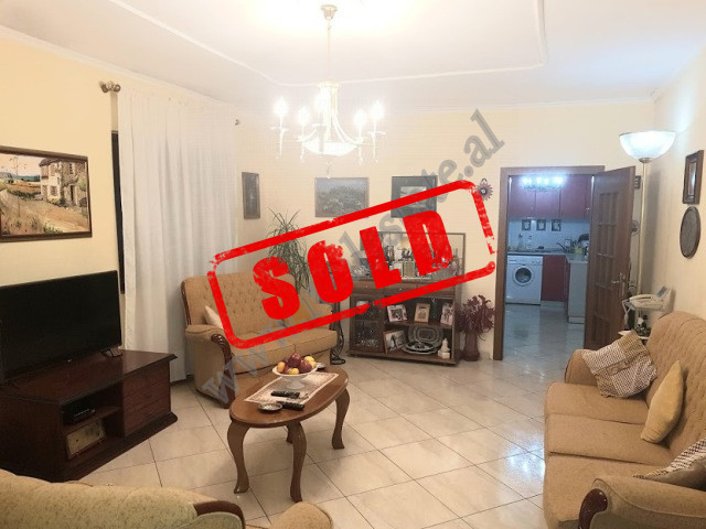 Apartament 2+1 per shitje ne rrugen Qazim Vathi ne Tirane.
Pozicionohet ne katin e 4-rt te parafu
Apartament 2+1 per shitje ne rrugen Qazim Vathi ne Tirane.
Pozicionohet ne katin e 4-rt te parafu