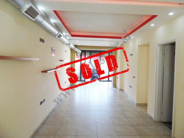 Store space for sale in Njazi Meka street in Tirana, Albania.
It is located on the ground floor of 