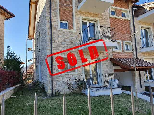 Shiten 2 apartamente ne nje nje zone rezidenciale ne Lunder, pjese e nje residence te sapoperfunduar Shiten 2 apartamente ne nje nje zone rezidenciale ne Lunder, pjese e nje residence te sapoperfunduar