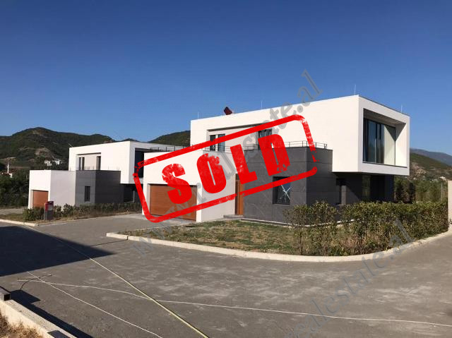 Two storey villa for sale in Tirana Luxury Residence complex.
The land area is 800 m2 and the const Two storey villa for sale in Tirana Luxury Residence complex.
The land area is 800 m2 and the const