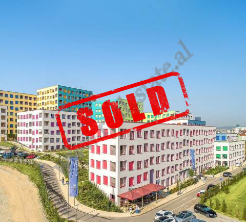 Apartament 3+1 per shitje ne zonen e Ali Demit ne Tirane.
Hyrja eshte pjese e nje kompleksi shume t Apartament 3+1 per shitje ne zonen e Ali Demit ne Tirane.
Hyrja eshte pjese e nje kompleksi shume t