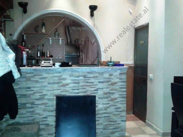 Bar Kafe ne shitje ne rrugen Him Kolli ne Tirane (TRS-314-22j)