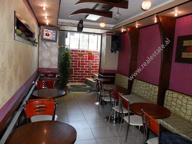 Lokal per shitje ne rrugen e Durresit ne Tirane (TRS-415-72b)