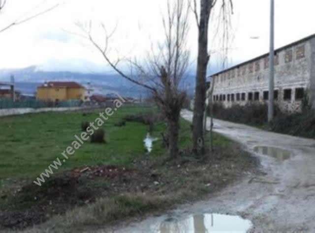 Toke per shitje prane Ures se Gjoles ne Fushe - Kruje ne Shqiperi (KRS-416-1b)