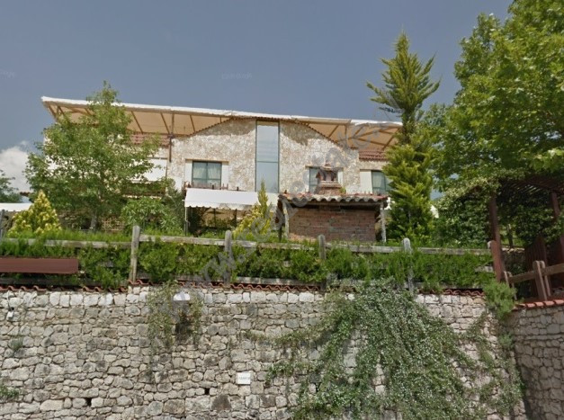 Restorant per shitje ne zonen e Surrelit ne Tirane
