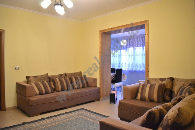 Apartament 3+1 me qira prane Kompleksit ASL ne Tirane