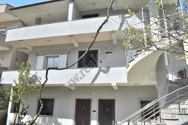 Vile 3 kateshe ne shitje prane rruges Dritan Hoxha ne Tirane