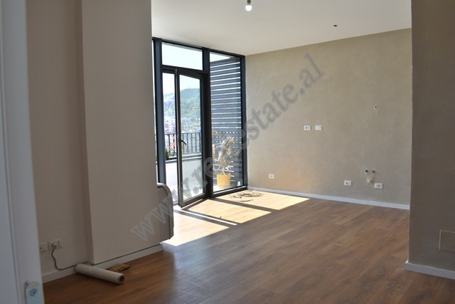 Ambient zyre me qira tek Residenca Lake View ne Tirane