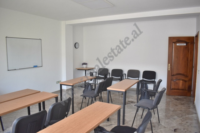 Zyre me qira ne prane zones se 21 Dhjetorit ne Tirane