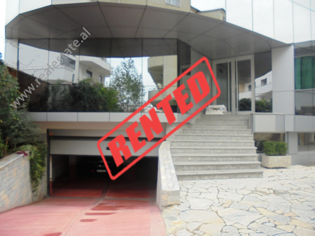 Ndertese 5-kateshe me qera ne rrugen Pjeter Budi ne Tirane (TRR-1114-23j)