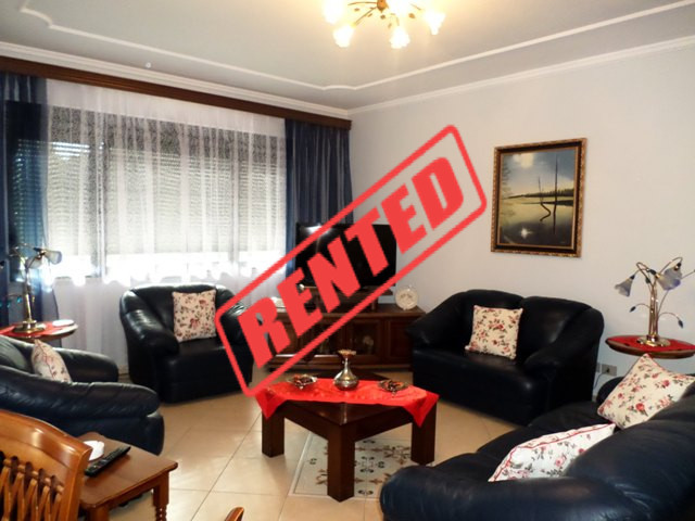 Apartament 2+1 per shitje afer me pasticeri Venezia ne Tirane , (TRR-117-35a)
