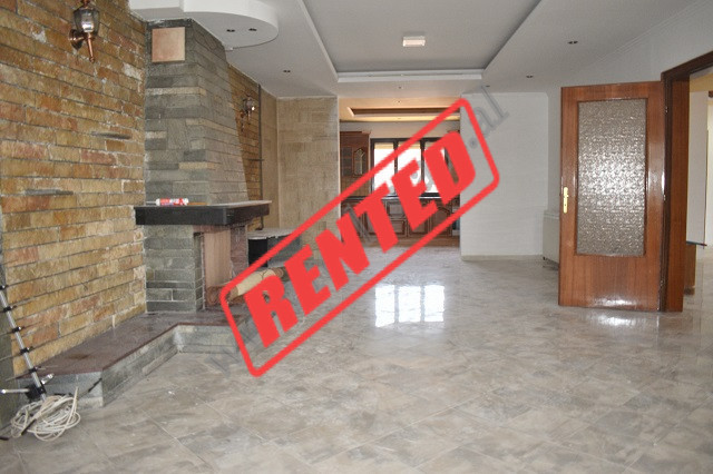 Apartament 3+1 me qira me rrugen Ali Visha, ne Tirane