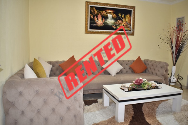 Apartament 3+1 me qira prane Zogut te Zi ne Tirane