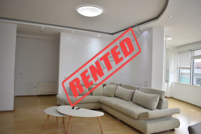Apartament 3+1 me qera prane rruges se Elbasanit ne Tirane