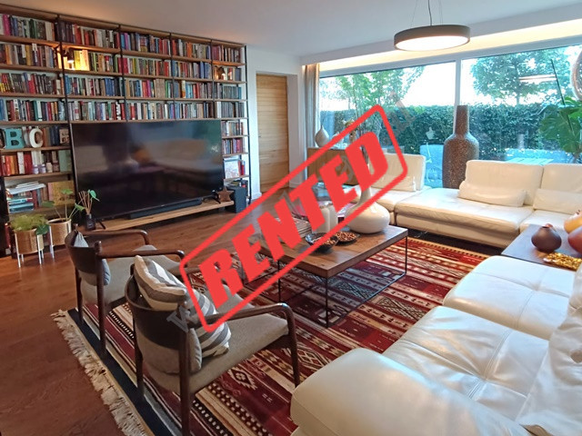 Apartament 3+1 me oborr me qira ne rezidencen Long Hill ne Lunder, Tirane
