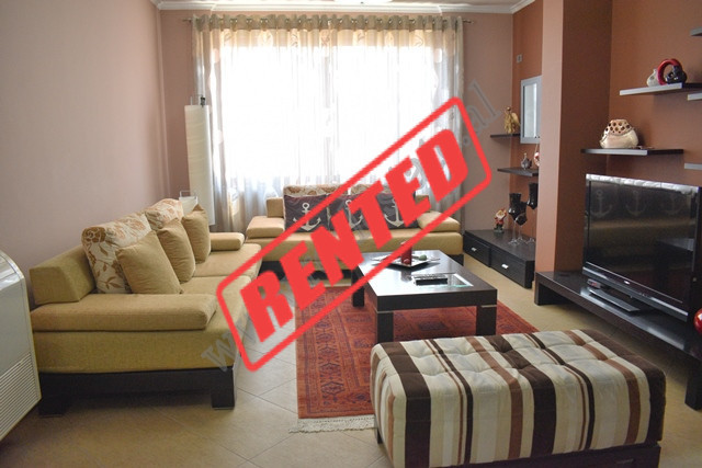 Apartament 3+1 me qira prane zones se Zogut te Zi ne Tirane