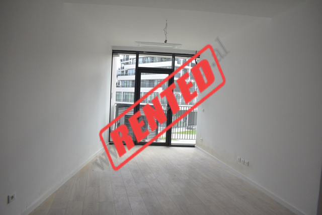 Ambient zyre me qira tek Residenca Lake View ne Tirane